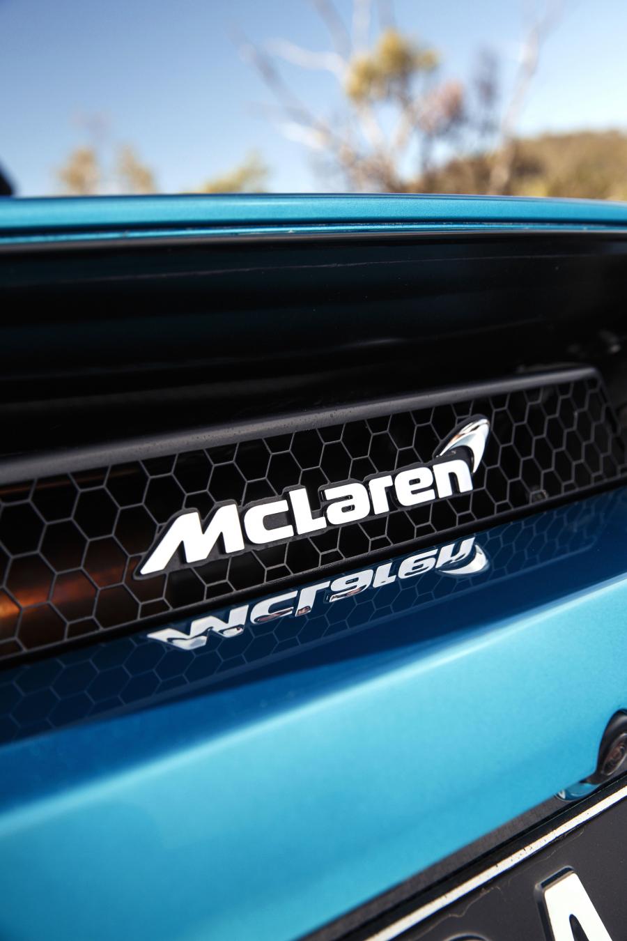 Логотип McLaren 720S Spider 2019 года  (AU) (фото 12 из 18)